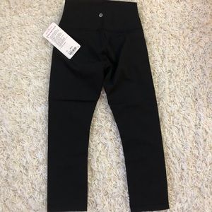 NWT Lululemon wunder under crop leggings